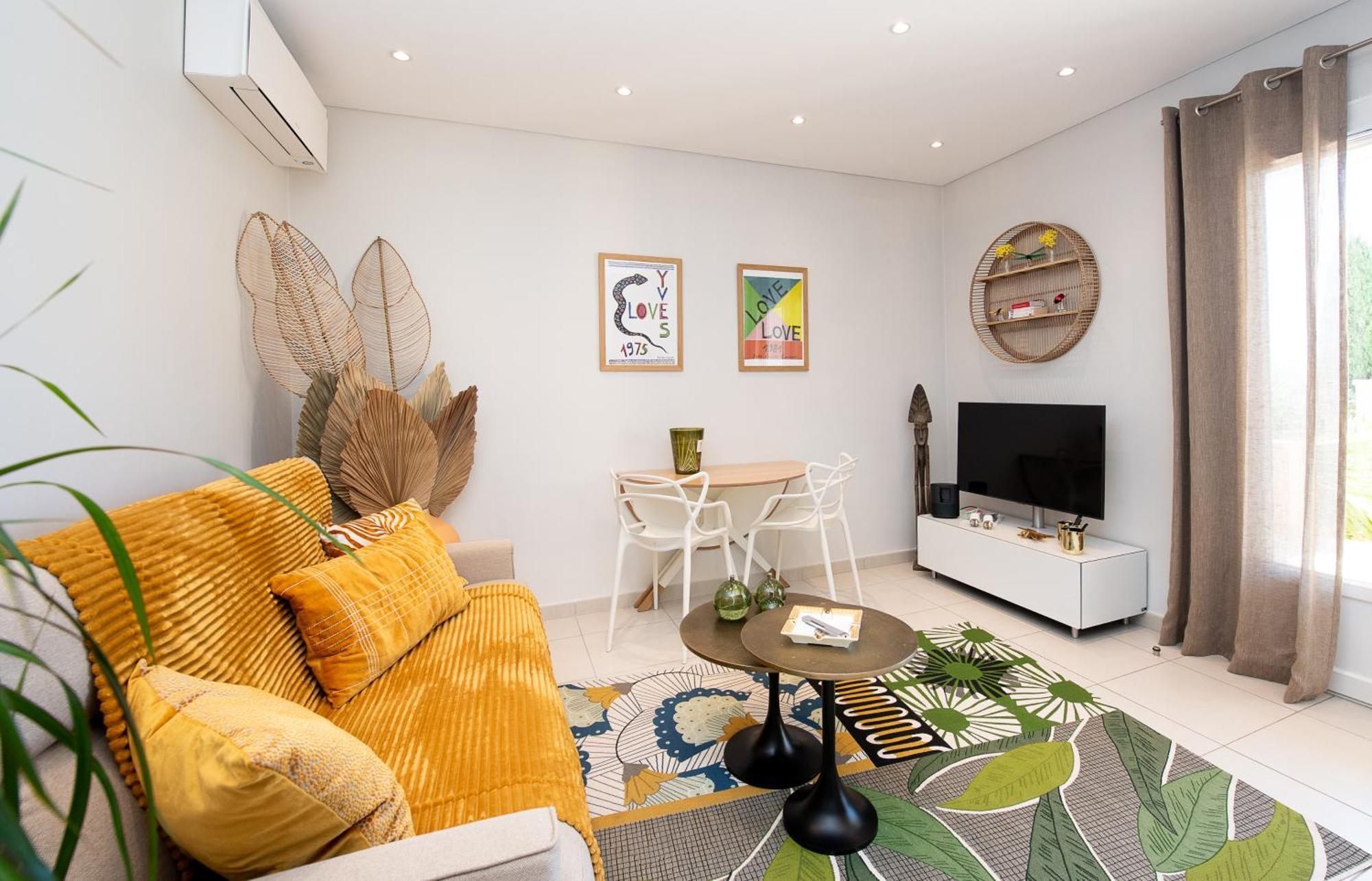 T2 Vue Avec Jardinet / Et Port à Pied Appartement Sanary-sur-Mer